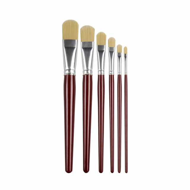 The Series 30 nylon brushes have been created with the junior artist or beginner in mind. A great, inexpensive nylon brush suitable for powder and poster colour work, acrylic and oil painting. Seamless polished aluminium ferrules.