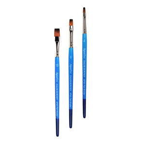 Daler-Rowney’s Aquafine watercolour brushes are made using a formulation of thick and thin filaments, tapered to a point, as well as different lengths. This process imitates that of natural sable hair but because they are synthetic they offer longer life and affordability.   The Series AF62 is a square-shaped flat brush with good colour control for sharp edging, blending and short, even strokes. 