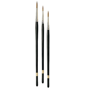 The Series 1 Artists’ & Designers’ brush is made in the finest Kolinsky sable. Pro Arte manufactured this range with generous specifications. The result is that each brush equates to comparable brushes at a size larger. Thus the Series 1 in size 12 is equivalent to a standard 14. This brush can belly and hold colour yet assume the finest of points. The ferrule is formed from cupro-nickel with a beech handle, beautifully finished in black and identified by a distinctive gold ring at the tip.